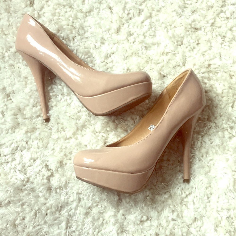 Mossimo Nude Pumps